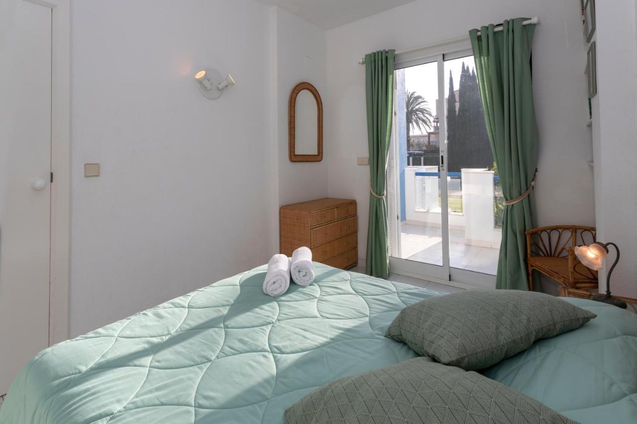 Cala Blanca, planta baja, cerca de la playa Apartment Denia Bagian luar foto